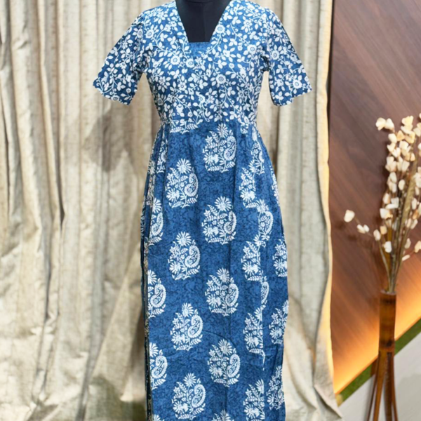 7525 - Frock Style Nighty