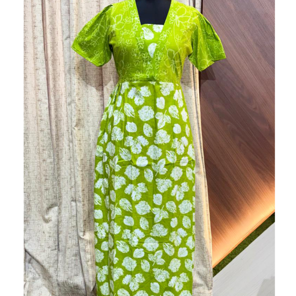 7579 - Frock Style Nighty