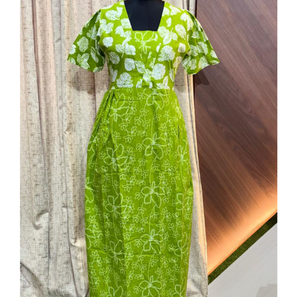 7582 - Frock Style Nighty