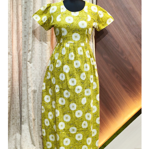 7794 - Frock Style Nighty