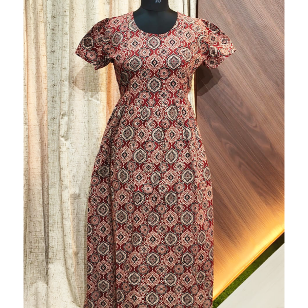 7795 - Frock Style Nighty