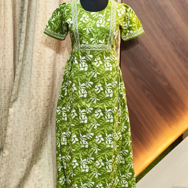 7905 - Frock Style Nighty